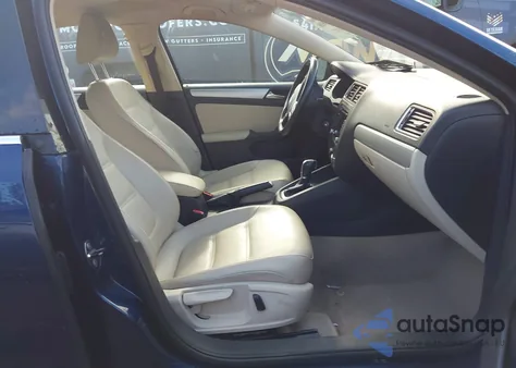 2013 Volkswagen Jetta 2.5L Se из США, поврежденный, VIN 3VWDP7AJ4DM379002